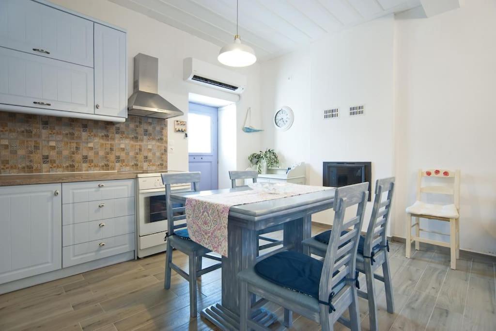 Locrihouse-Stylish Comfortable Home In Galaxídhion المظهر الخارجي الصورة